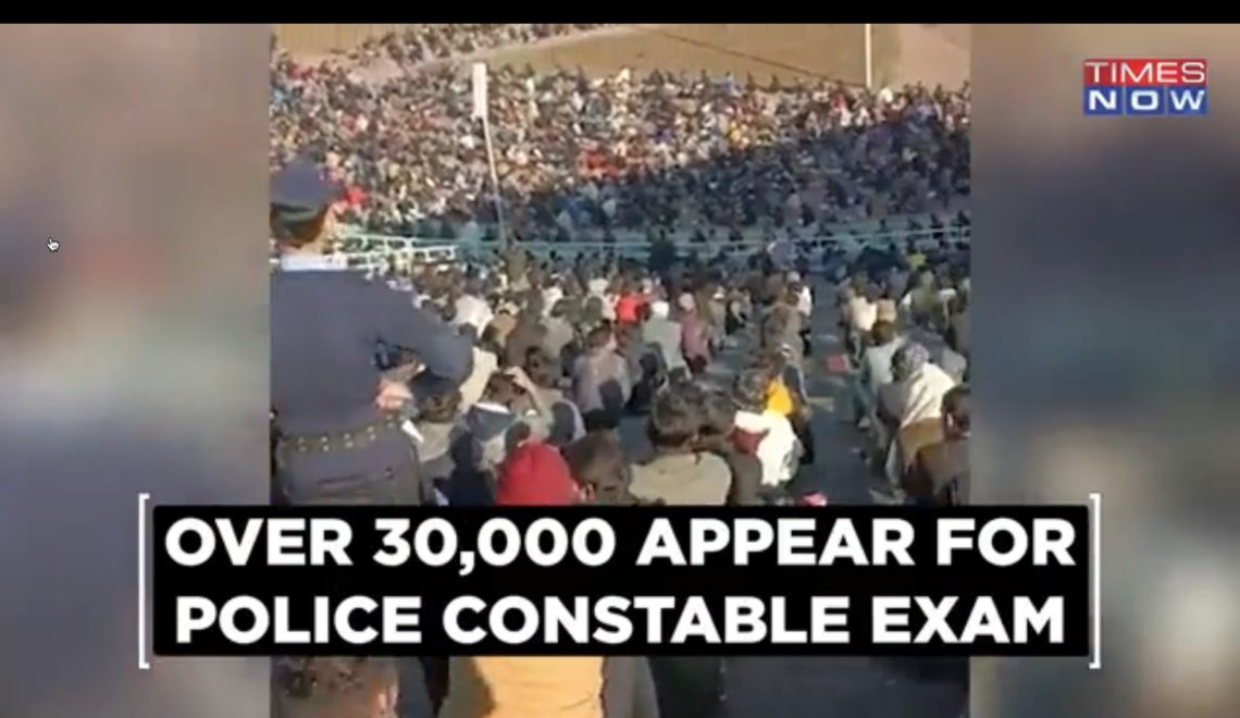 巴基斯坦招警察 應考者逼爆當地體育館